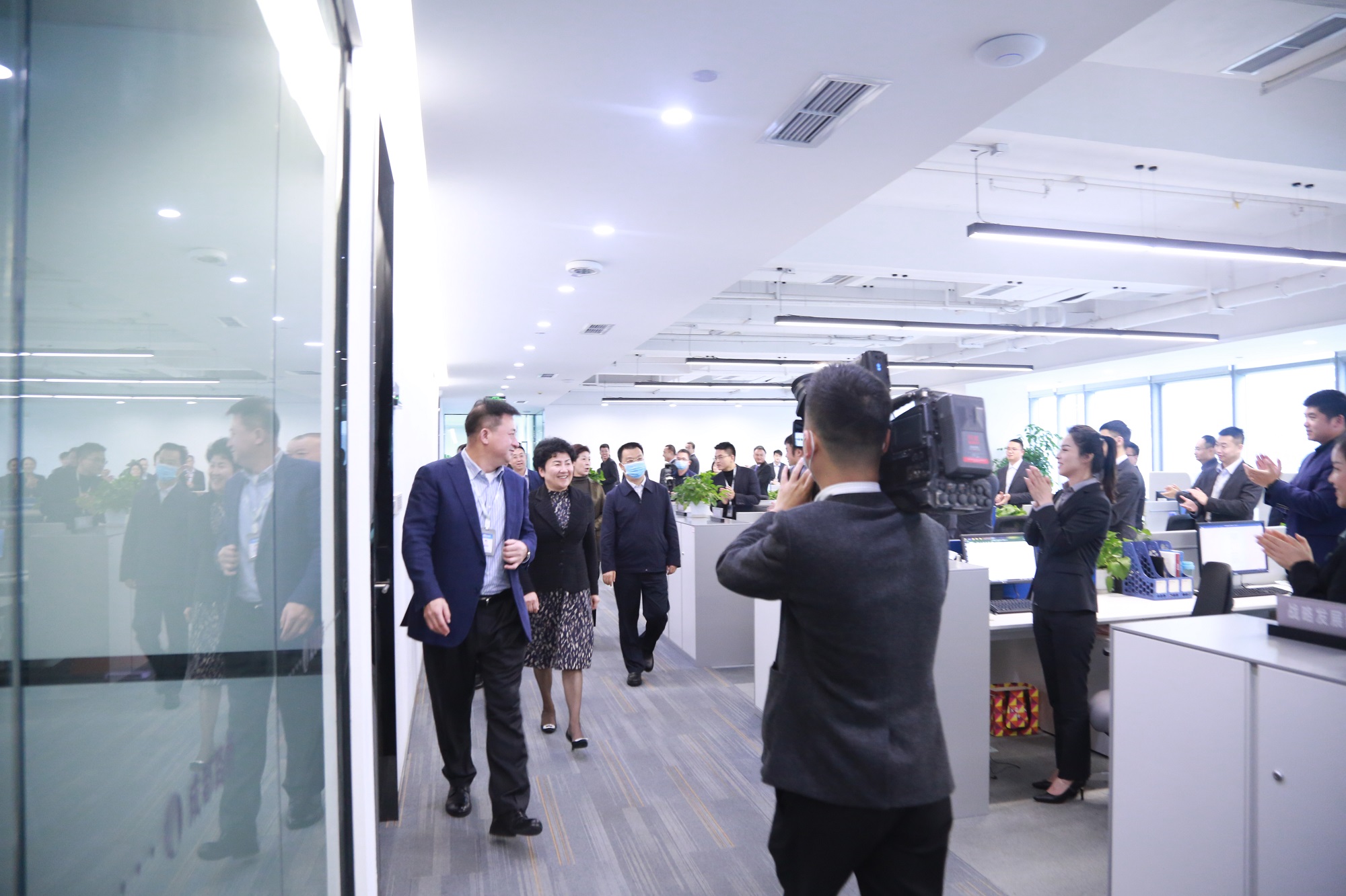 省人大常委會副主任、達(dá)州市委書記包惠蒞臨公司視察指導(dǎo)