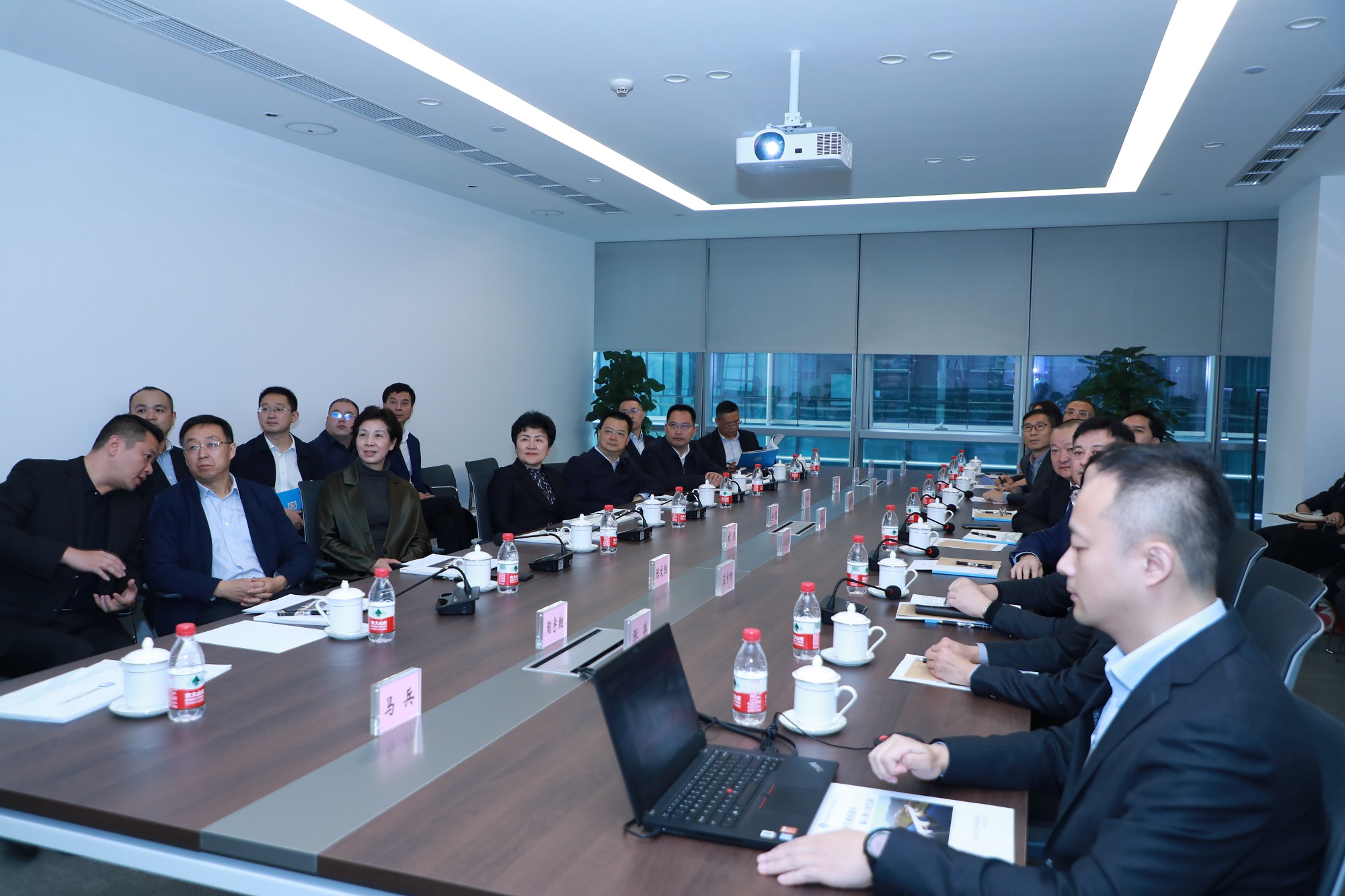 省人大常委會副主任、達(dá)州市委書記包惠蒞臨公司視察指導(dǎo)